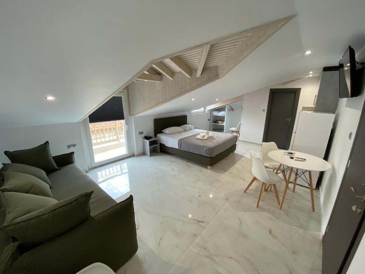 Hotel Almira 2*